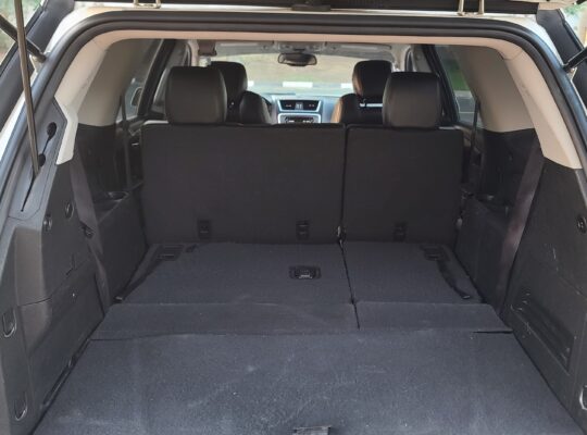 GMC ACADIA 2013 SLT, V6 , MID OPTION , FRESH IMPORT, FOR SALE