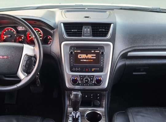 GMC ACADIA 2013 SLT, V6 , MID OPTION , FRESH IMPORT, FOR SALE