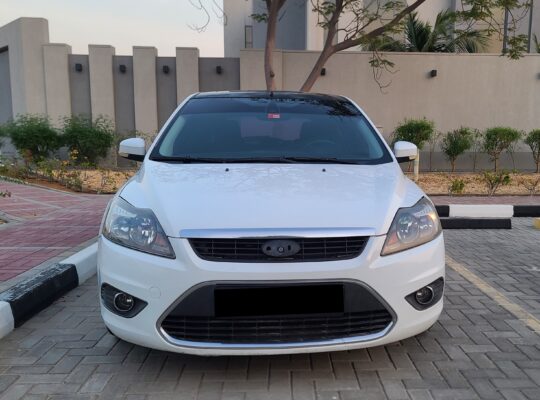 FORD FOCUS 2009, 2 DOOR, FULLY LOADED, AUTOMATIC, ONLY 145000 KMS FOR SALE