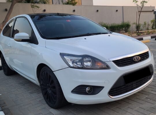 FORD FOCUS 2009, 2 DOOR, FULLY LOADED, AUTOMATIC, ONLY 145000 KMS FOR SALE