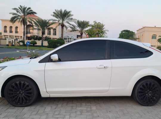 FORD FOCUS 2009, 2 DOOR, FULLY LOADED, AUTOMATIC, ONLY 145000 KMS FOR SALE