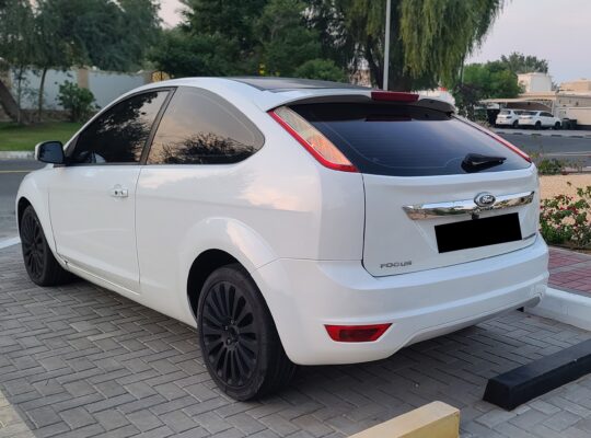 FORD FOCUS 2009, 2 DOOR, FULLY LOADED, AUTOMATIC, ONLY 145000 KMS FOR SALE