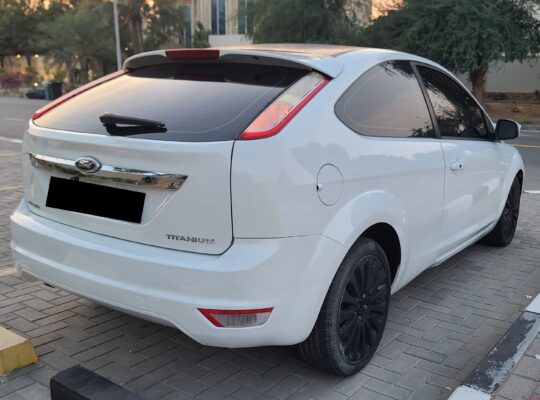 FORD FOCUS 2009, 2 DOOR, FULLY LOADED, AUTOMATIC, ONLY 145000 KMS FOR SALE