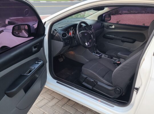 FORD FOCUS 2009, 2 DOOR, FULLY LOADED, AUTOMATIC, ONLY 145000 KMS FOR SALE