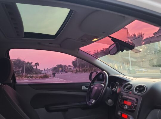 FORD FOCUS 2009, 2 DOOR, FULLY LOADED, AUTOMATIC, ONLY 145000 KMS FOR SALE