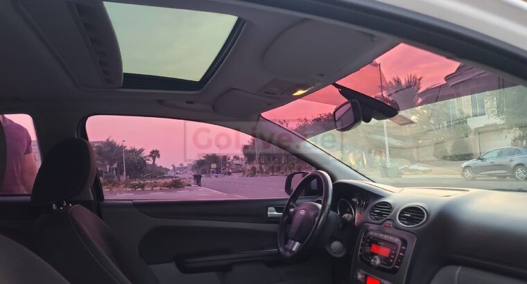 FORD FOCUS 2009, 2 DOOR, FULLY LOADED, AUTOMATIC, ONLY 145000 KMS FOR SALE