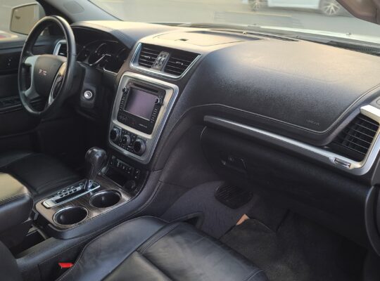 GMC ACADIA 2013 SLT, V6 , MID OPTION , FRESH IMPORT, FOR SALE