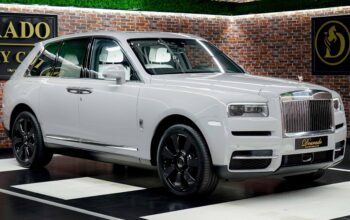 Rolls Royce Cullinan | Silver Badge | Full Option | 1-Month Special Price Offer