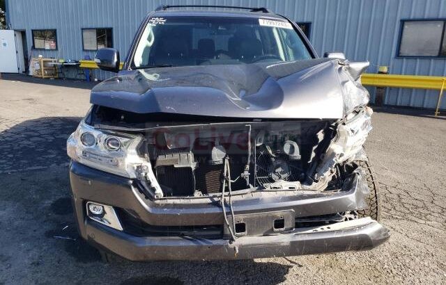 2017 TOYOTA LAND CRUISER