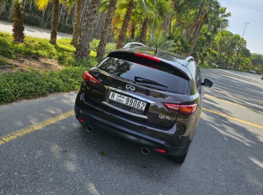 Infiniti Qx70 model 2016