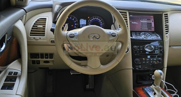 Infiniti Qx70 model 2016