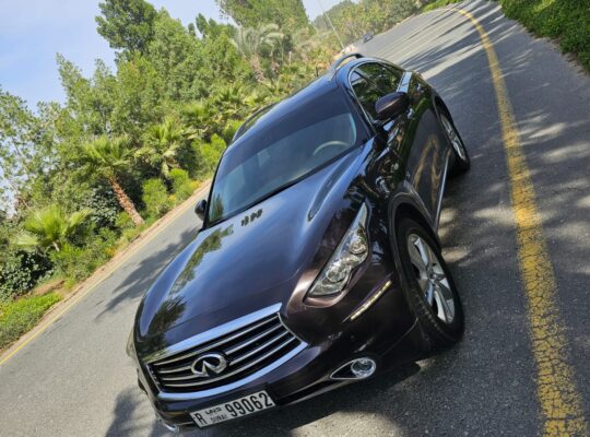 Infiniti Qx70 model 2016