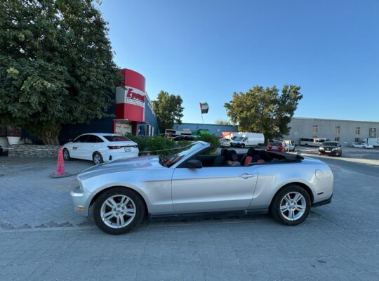 FORD MUSTANG 2012 AMERICAN