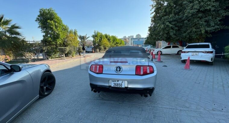 FORD MUSTANG 2012 AMERICAN
