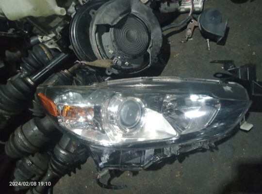 Mazda 6 American specs headlights