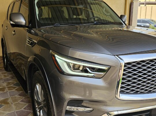 Infiniti QX80 model 2021