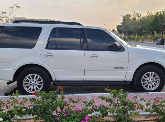 FORD EXPEDITION 2008 XLT , GCC , 4WD , ORIGINAL PAINT , PERFECT CONDITION