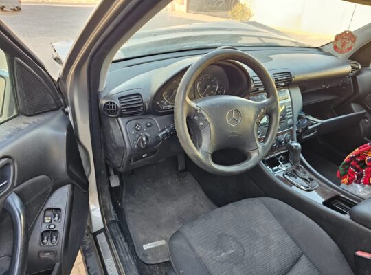 Mercedes C200, 2007 for Scrap