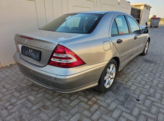 Mercedes C200, 2007 for Scrap