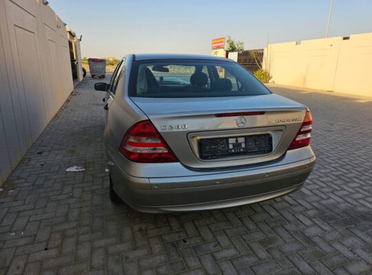 Mercedes C200, 2007 for Scrap