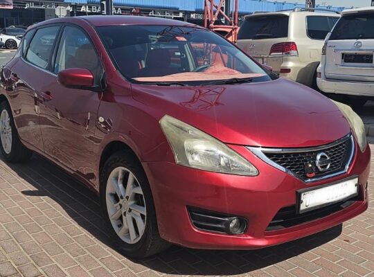 Nissan Tiida SV 2016