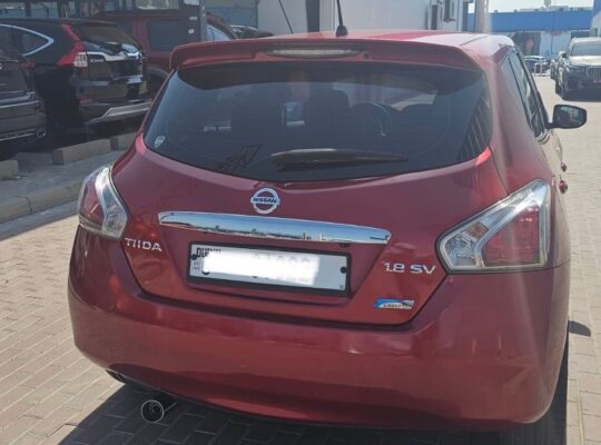 Nissan Tiida SV 2016