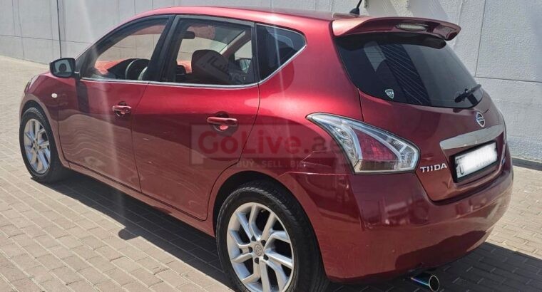 Nissan Tiida SV 2016