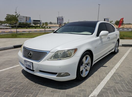 LEXUS LS460L, GCC SPECS, FULLY LOADED FOR SALE