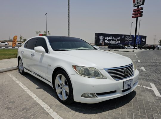 LEXUS LS460L, GCC SPECS, FULLY LOADED FOR SALE