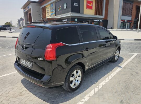 Peugeot 5008, 2016, Gcc Specs, Agency Service, Single owner car for sale