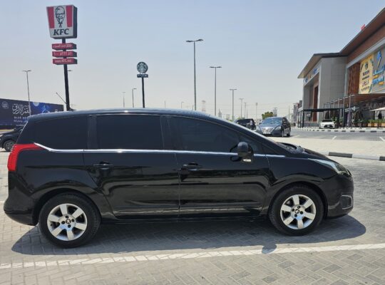 Peugeot 5008, 2016, Gcc Specs, Agency Service, Single owner car for sale