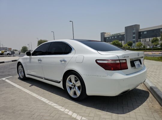 LEXUS LS460L, GCC SPECS, FULLY LOADED FOR SALE