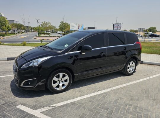 Peugeot 5008, 2016, Gcc Specs, Agency Service, Single owner car for sale