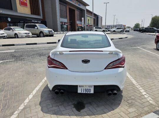 HYUNDAI COUPE GENESIS 3.8L, GCC SPECS, FULL OPTION FOR SALE