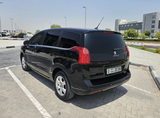 Peugeot 5008, 2016, Gcc Specs, Agency Service, Single owner car for sale