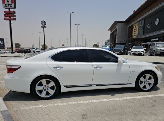 LEXUS LS460L, GCC SPECS, FULLY LOADED FOR SALE
