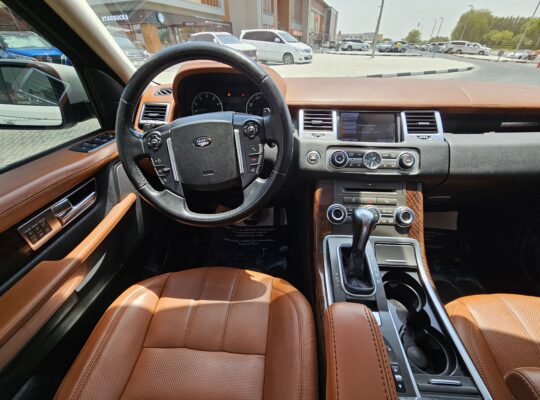 RANGE ROVER 2011, GCC,129000 KMS, SPORTS SUPERCHARGER, NO 1 FOR SALE