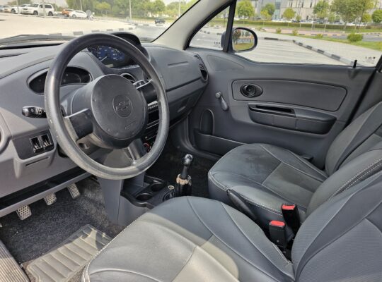 CHEVROLET SPARK 2015, 800CC ENGINE, GCC, MANUAL GEAR CAR FOR SALE