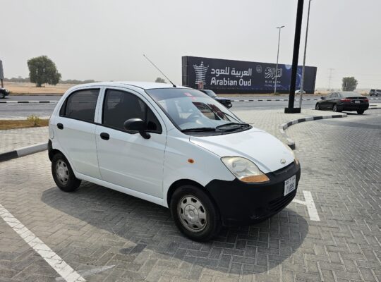 CHEVROLET SPARK 2015, 800CC ENGINE, GCC, MANUAL GEAR CAR FOR SALE