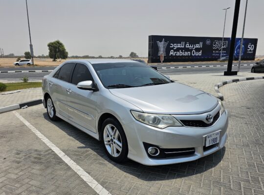 TOYOTA CAMRY 2013 SE, GCC SPECS, MID OPTION CAR FOR SALE