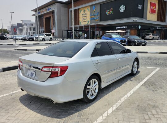 TOYOTA CAMRY 2013 SE, GCC SPECS, MID OPTION CAR FOR SALE