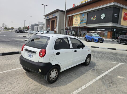 CHEVROLET SPARK 2015, 800CC ENGINE, GCC, MANUAL GEAR CAR FOR SALE