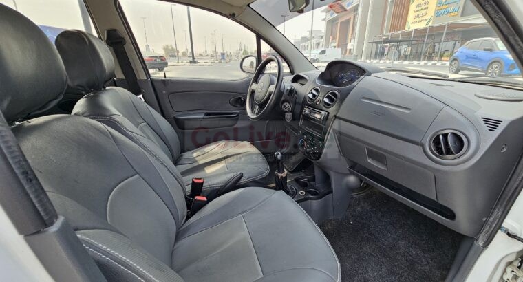 CHEVROLET SPARK 2015, 800CC ENGINE, GCC, MANUAL GEAR CAR FOR SALE