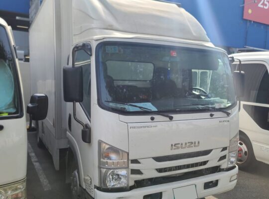 ISUZU NPR DOUBLE CABIN PICKUP BUYER IN JEBEL ALI FREE ZONE ( USED COMMERCIAL VEHICLE BUYER IN JAFZA DUBAI )