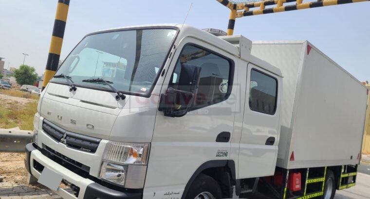 MITSUBISHI CANTER DOUBLE CABIN PICKUP BUYER IN SHARJAH INDUSTRIAL ( USED COMMERCIAL VEHICLE BUYER IN SOUQ AL HARAJ SHARJAH )