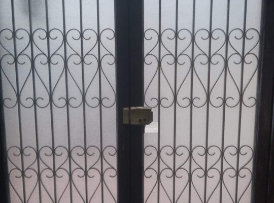 PVC SHEET – POLYCARBONATE SHEET FOR DOORS AND FENCES-2