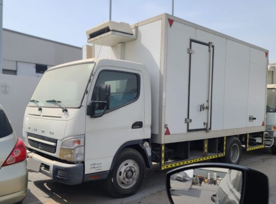 MITSUBISHI CANTER CHILLER BOX BUYER IN SHARJAH ( USED COMMERCIAL VEHICLE BUYER IN SHARJAH )