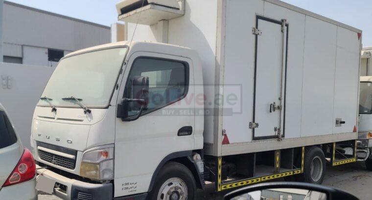 MITSUBISHI CANTER CHILLER BOX BUYER IN SHARJAH ( USED COMMERCIAL VEHICLE BUYER IN SHARJAH )