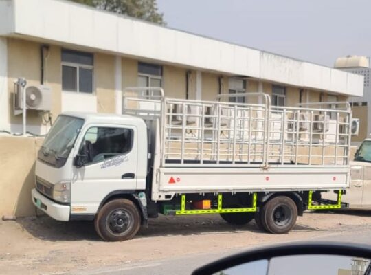 MITSUBISHI CANTER PICKUP 3 TON BUYER IN AJMAN INDUSTRIAL ( USED COMMERCIAL VEHICLE BUYER IN AJMAN INDUSTRIAL )
