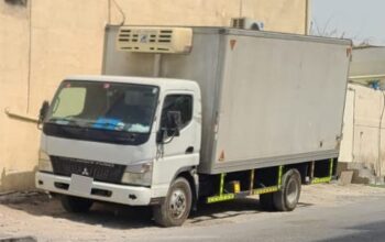 MITSUBISHI CANTER CHILLER BOX BUYER IN DUBAI INDUSTRIAL CITY ( USED COMMERCIAL VEHICLE BUYER IN DIC DUBAI )